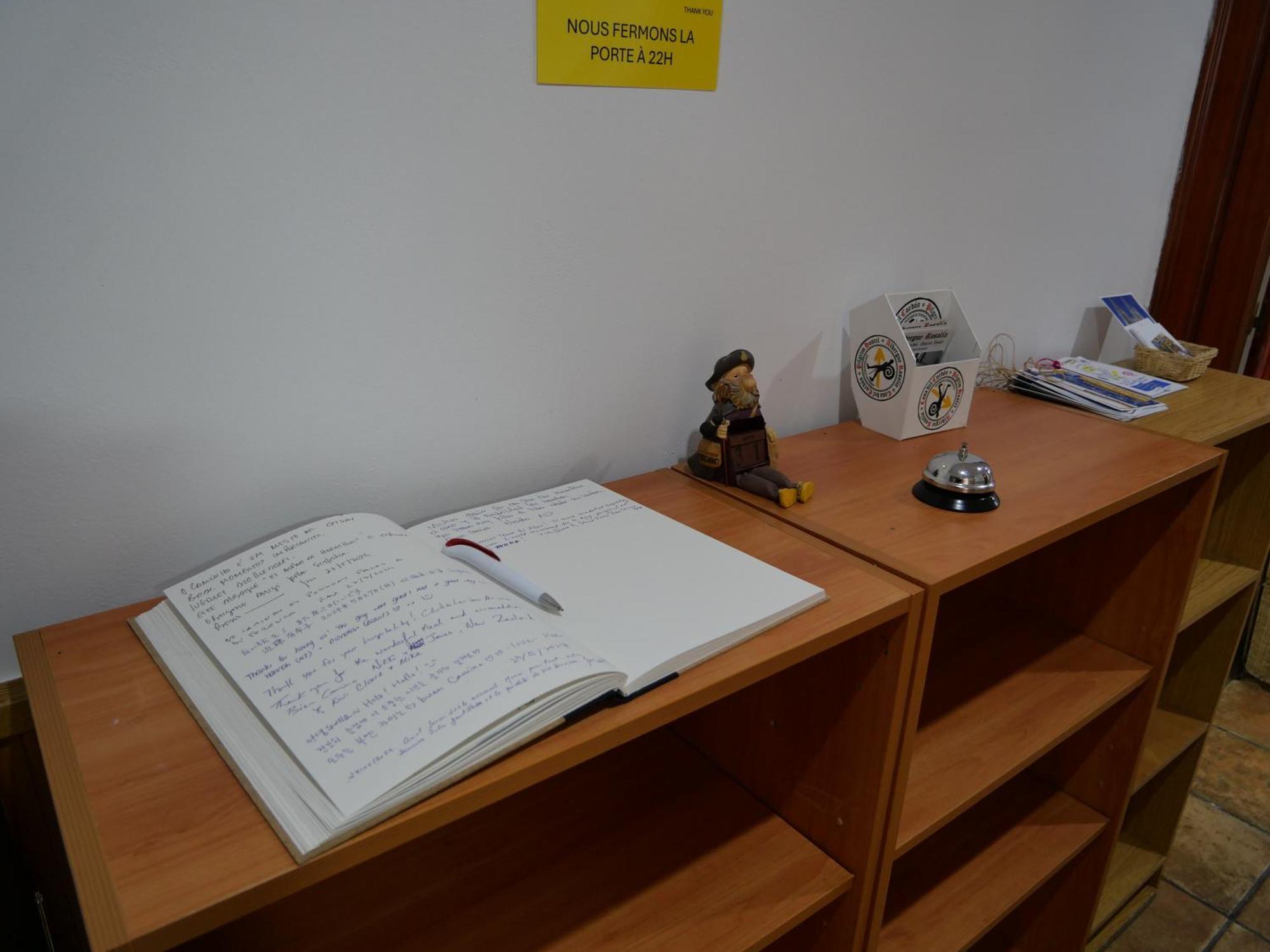 Albergue El Alfar/Pilgrim Hostel Hornillos del Camino Extérieur photo